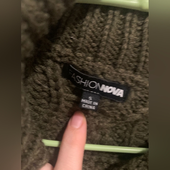 Fashion Nova Shirt - Picture 5 of 5